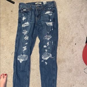 medium to dark wash boyfriend jean, hollister